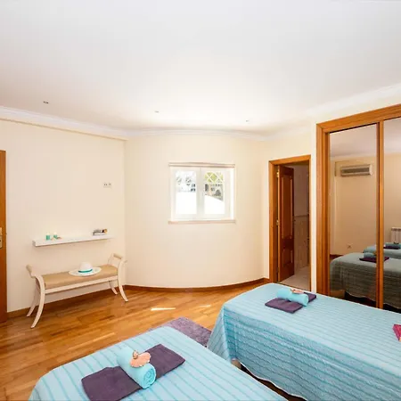 Villa Villa In Albufeira Near Santa Eulalia Beach Albufeira
