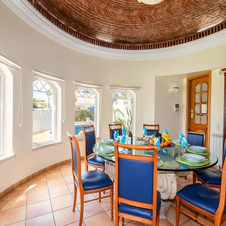 Villa Villa In Albufeira Near Santa Eulalia Beach